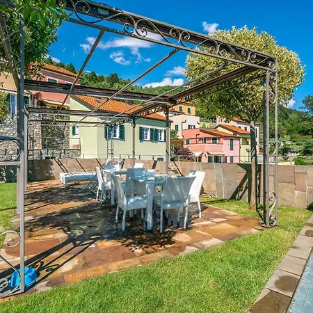 2 Bedroom Awesome In Vakantiehuis